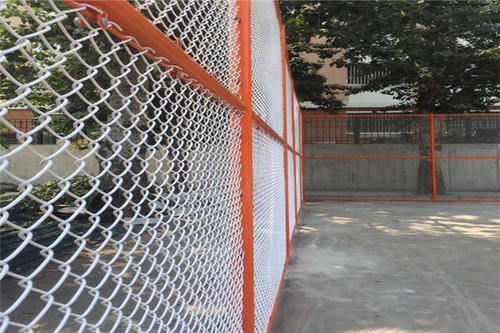 广东篮球场护栏网场地围网厂家供应