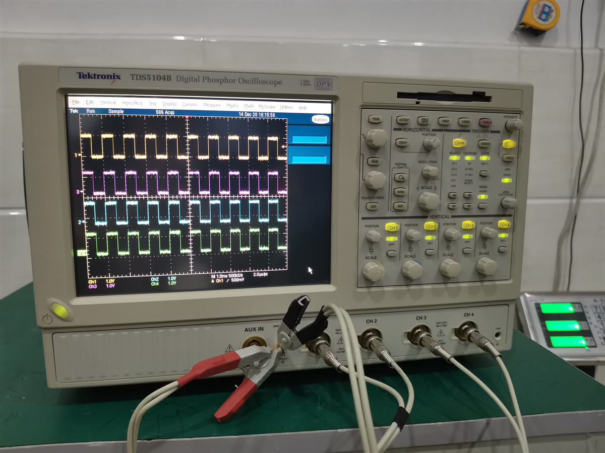 Tektronix泰克 TDS5104B 1GHz數(shù)字示波器