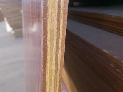 河南建筑模板厚薄均匀 使用次数多不开胶 建筑模板木板生产厂家