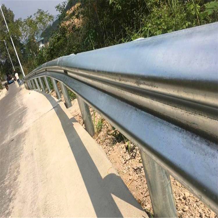兴国县乡村道路防撞波形护栏板价格热镀锌材质