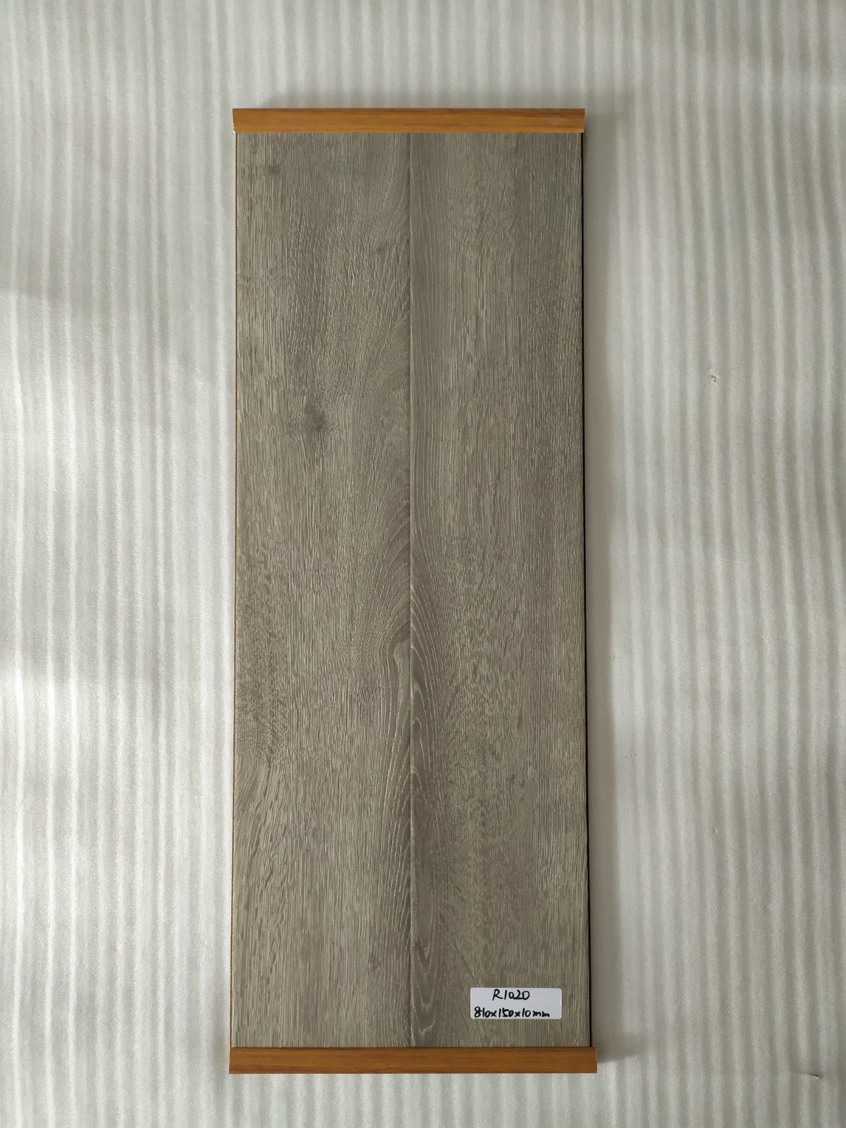 10mm布纹复合木地板 封蜡防水耐磨木纹灰色强化地板 厂家佛山批发