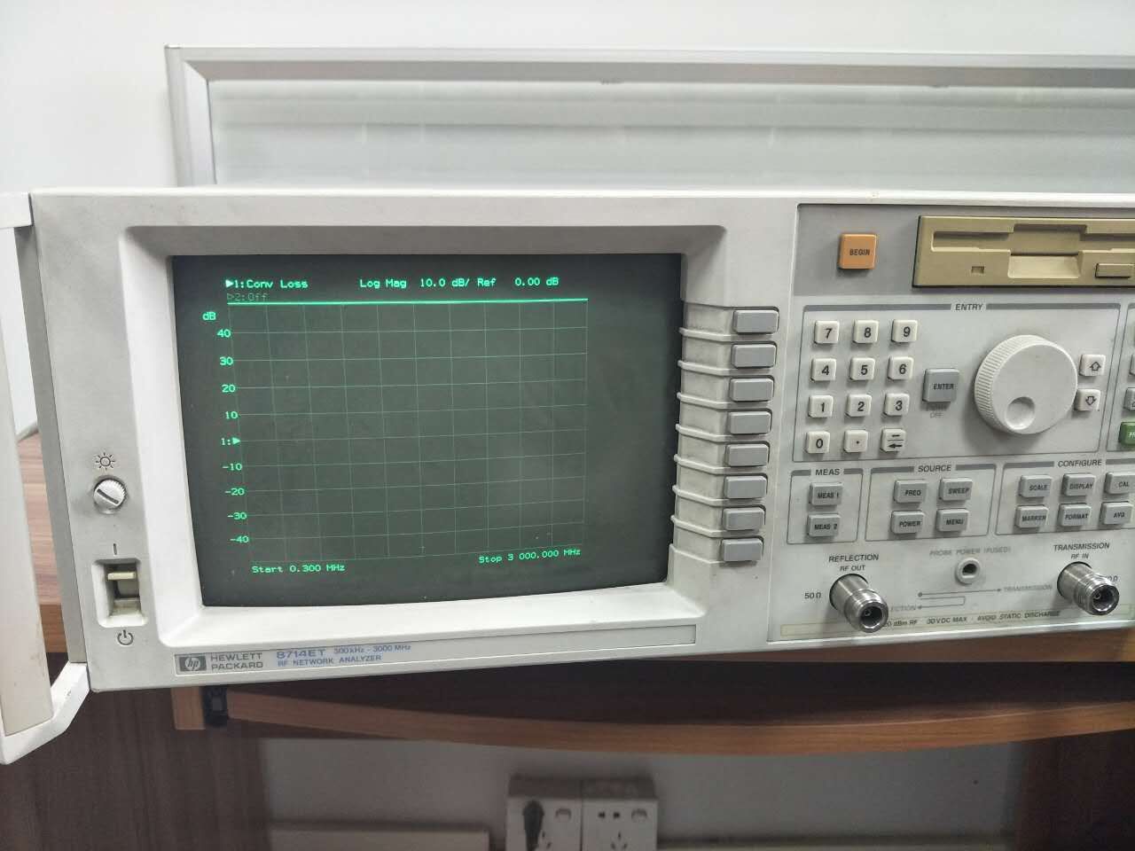 高价回收8714C网络分析仪 R&S网络分析仪