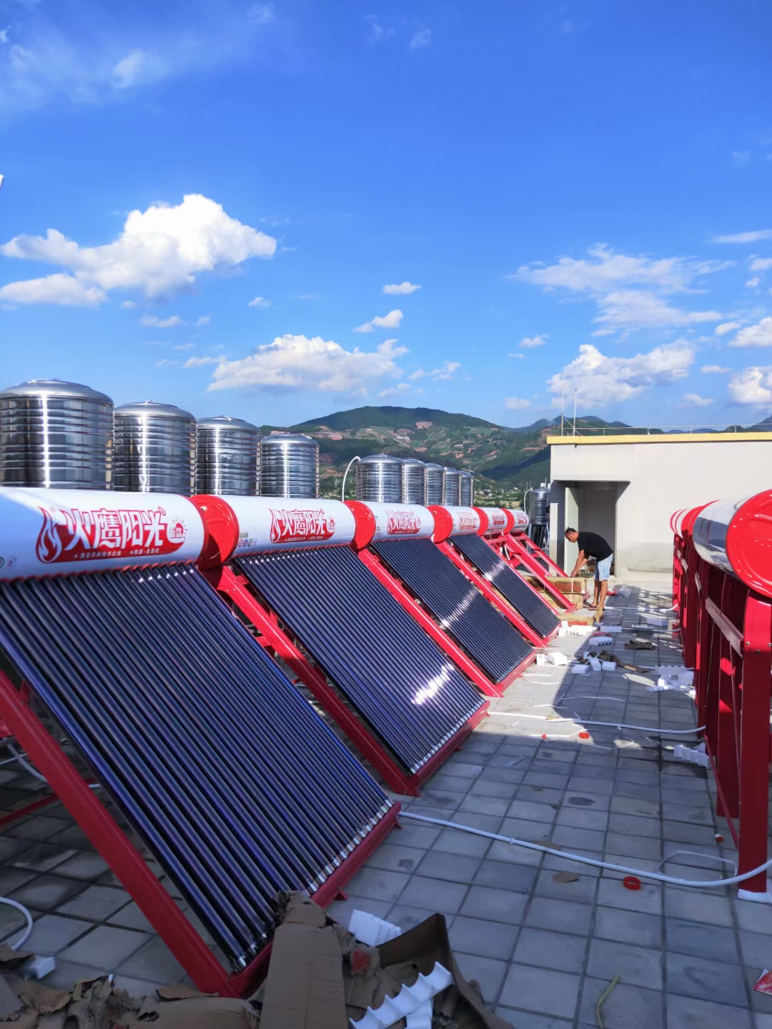 昆明太阳能热水工程厂家-云南太阳能热水器-火鹰太阳能