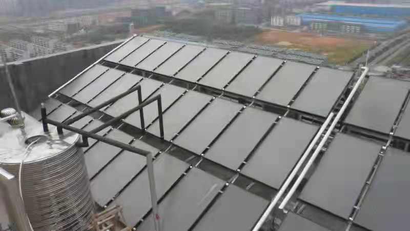 昆明平板太阳能热水器-太阳能热水工程-云南太阳能厂家