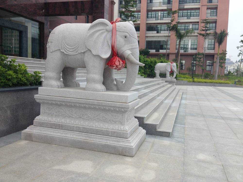 惠安厂家直供石雕大象花岗岩大象汉白玉大象园林广场大象晚霞红摆件一对