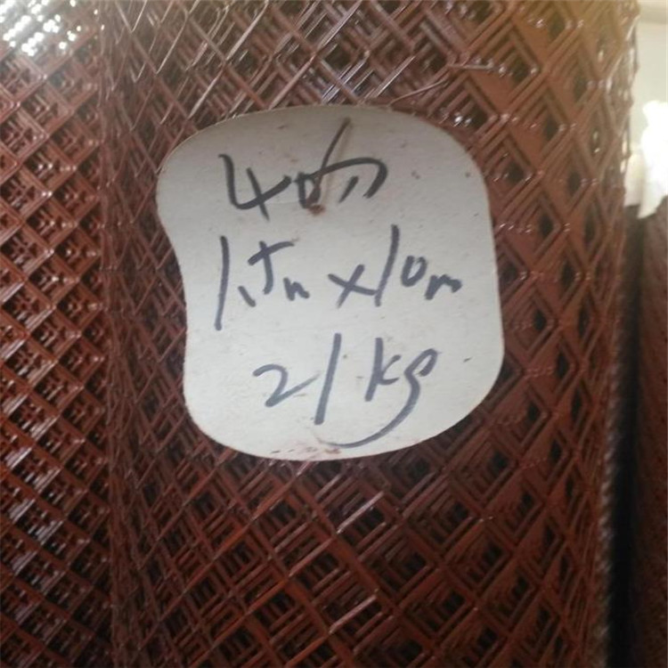 亚奇圈地钢板网 2米高养殖网 喷漆菱形铁丝网 出厂价格