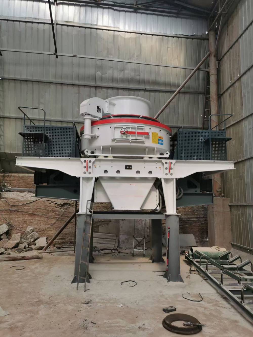 料场制砂立轴反击式制砂机使用中硬和较硬物料久诺机械生产