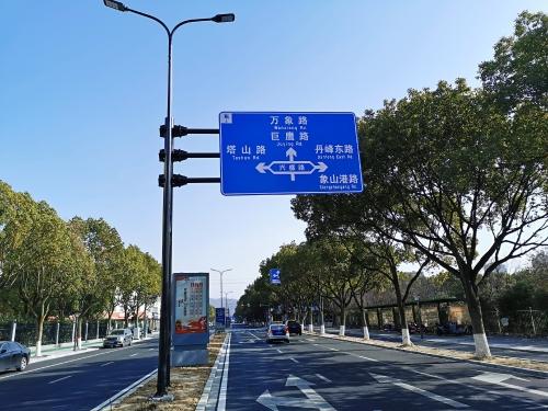 长春道路交通标志杆厂家