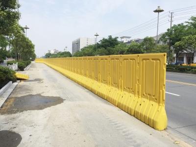 深圳市水马护栏 光明隔离水马厂家