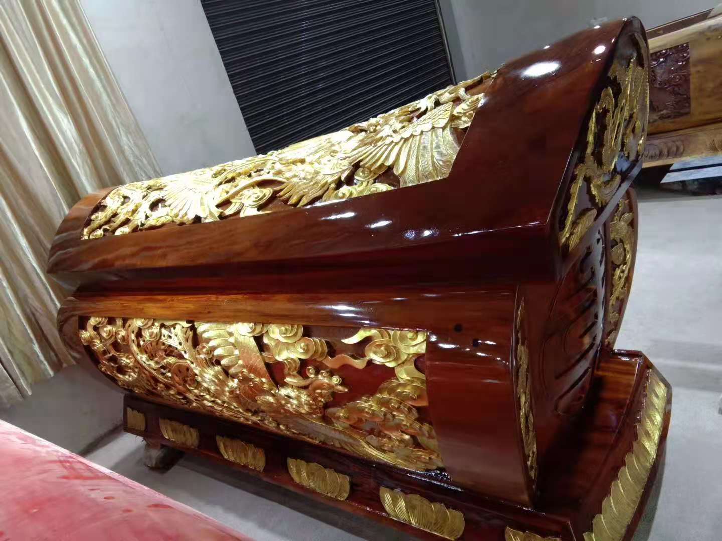 寿棺 潍坊供应金丝楠木棺材；手工楠木棺材