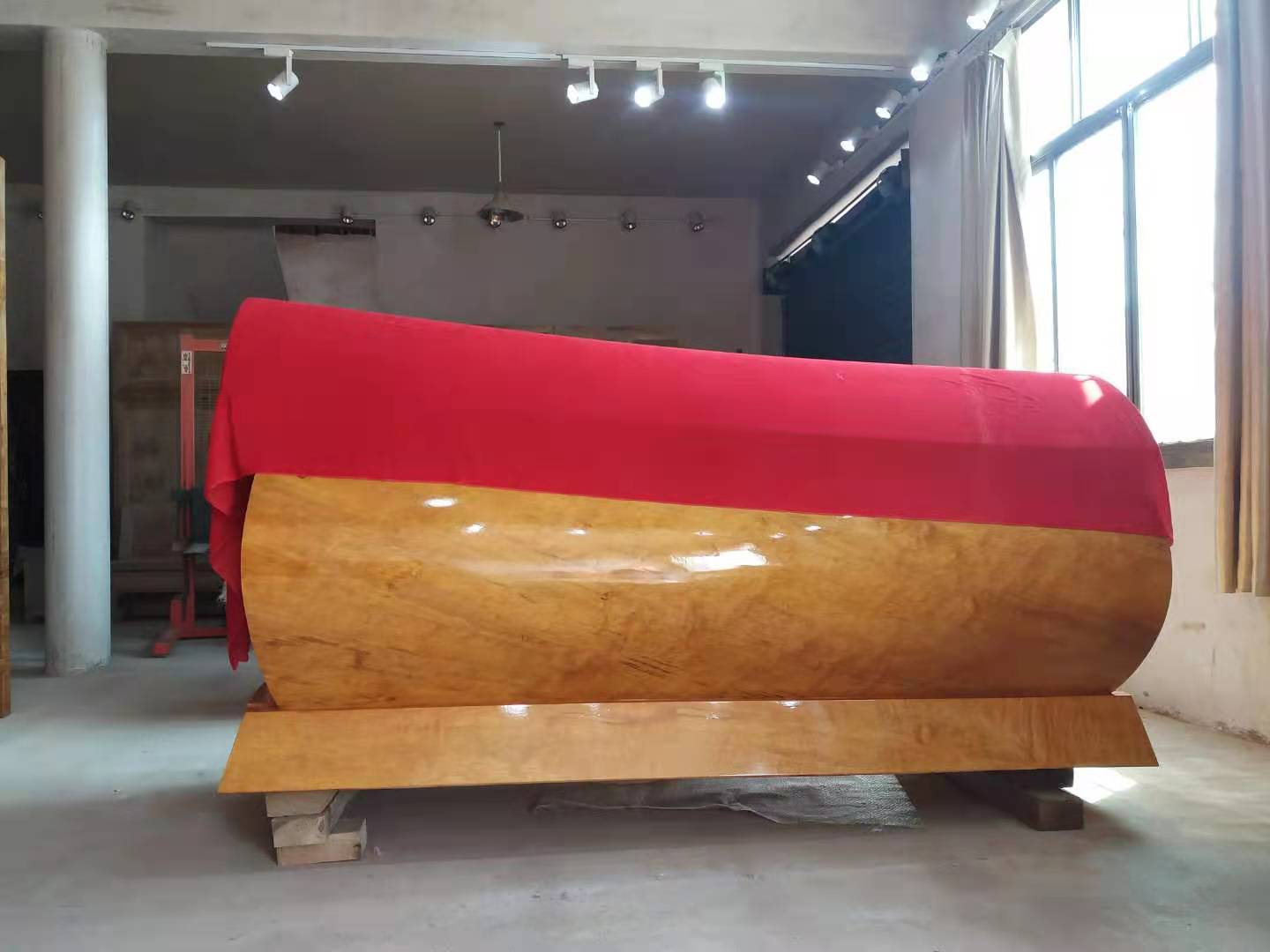 广州订做金丝楠木棺材；手工楠木棺材