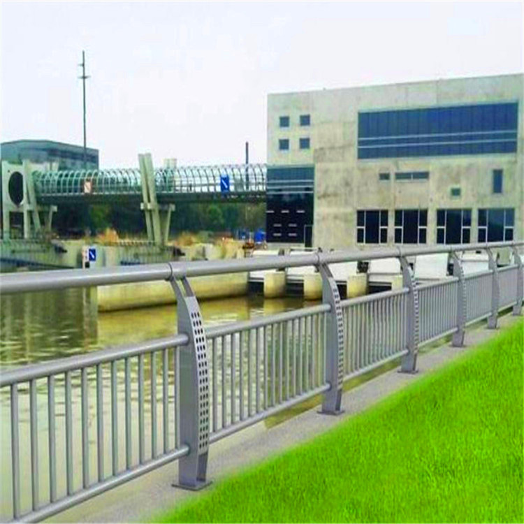 崇左防撞桥梁护栏厂家