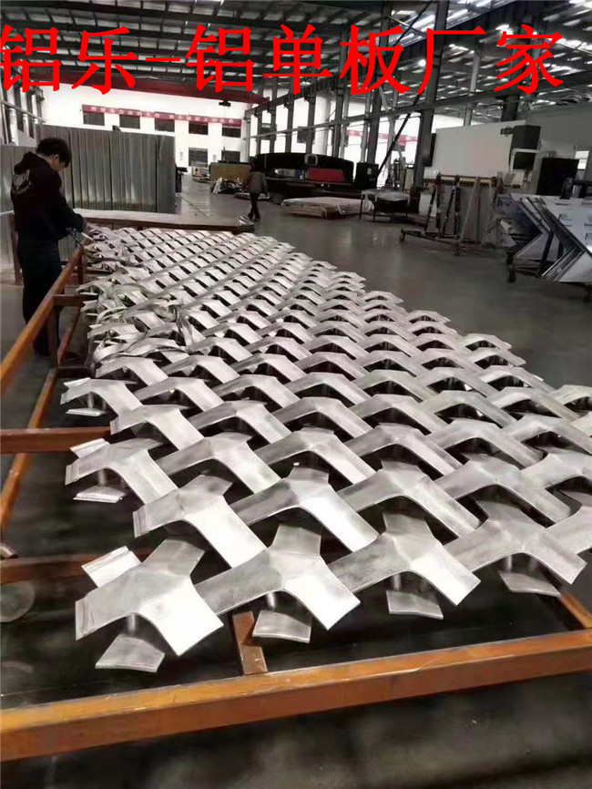 海西氟碳雕花铝板厂家