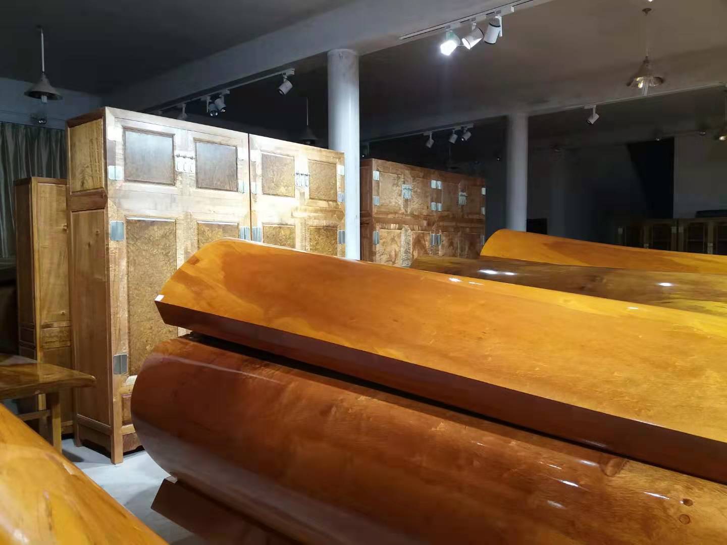 台州厂家直供金丝楠木棺材；手工楠木棺材