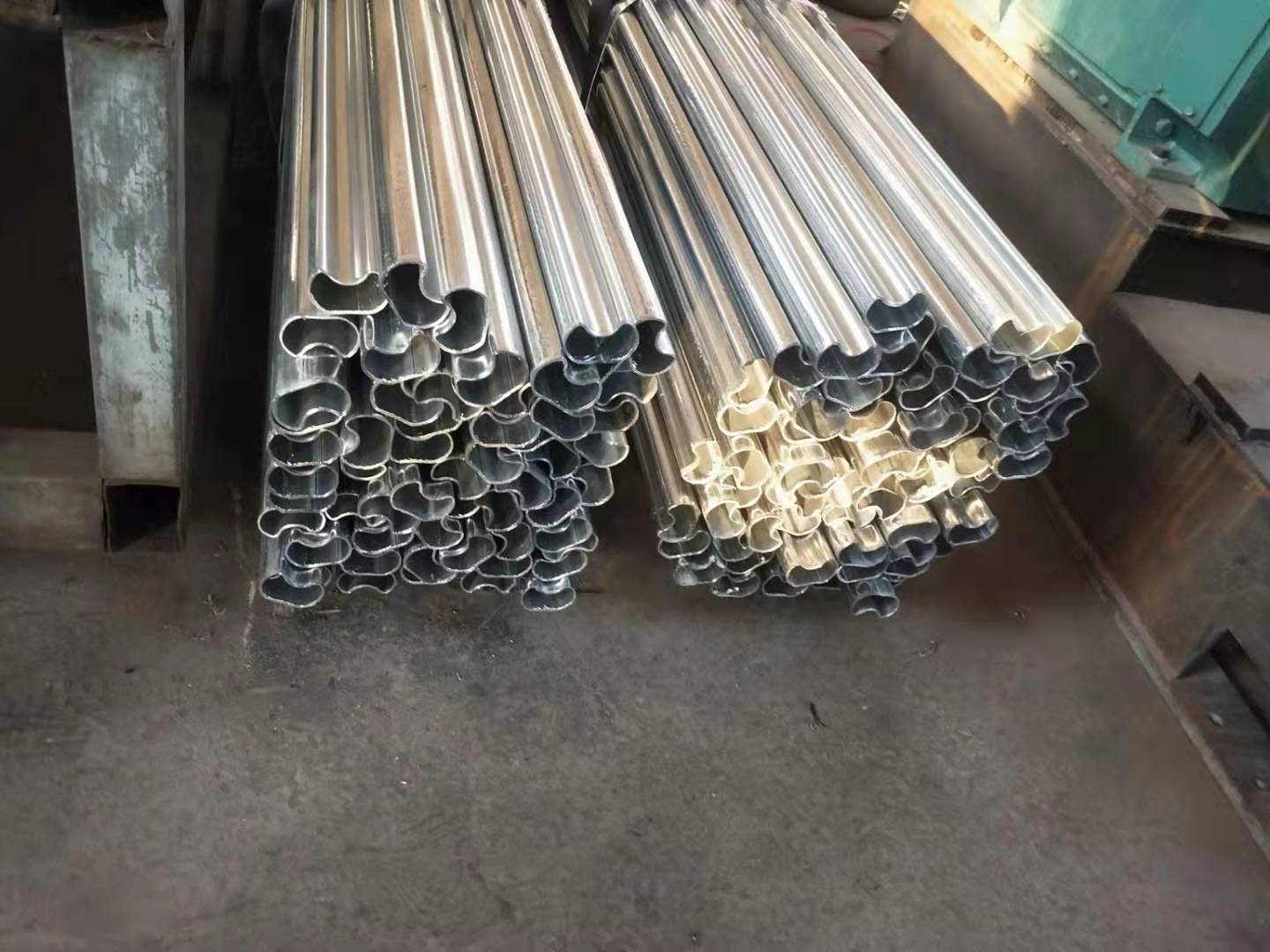 江苏40方凹槽管生产厂-凹槽钢管