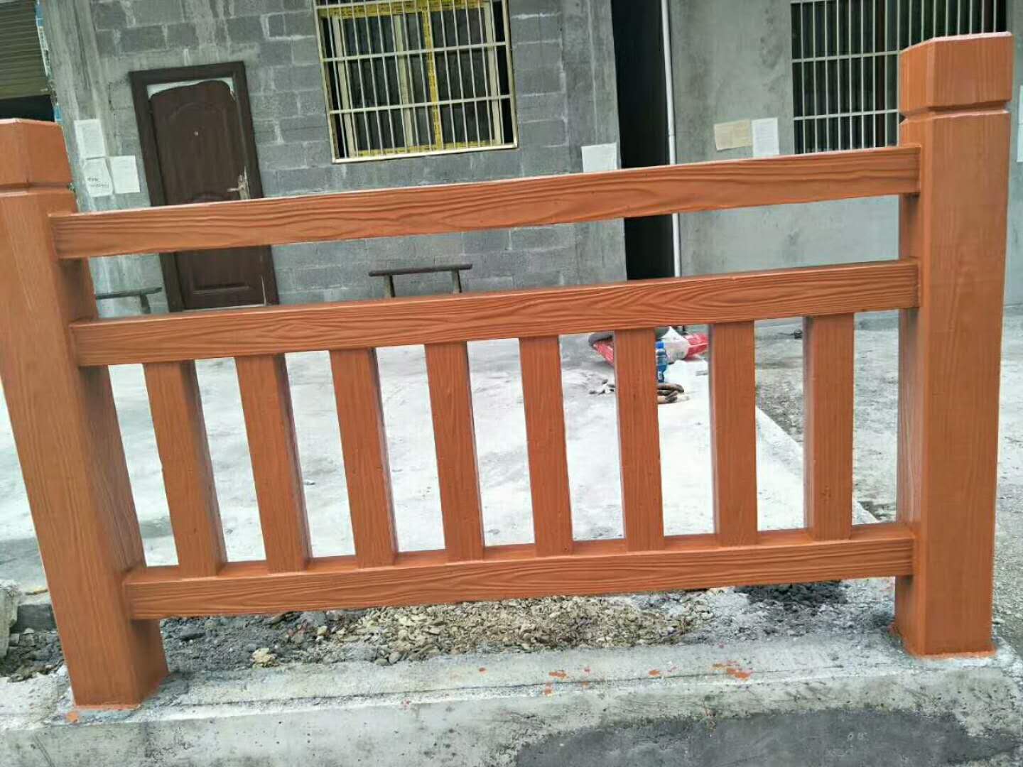 吉林市水泥仿木栏杆定制 水泥仿古栏杆