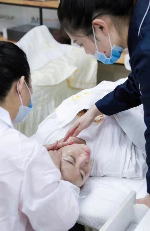 什么时候适合做割双眼皮手术