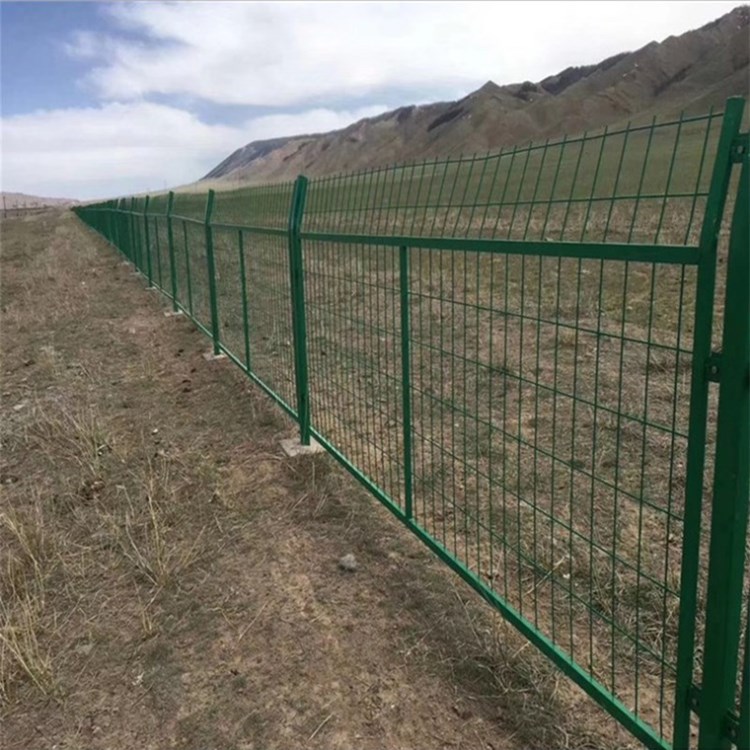 绿色防护铁丝网 养殖绿色铁丝网 散养鸡围网