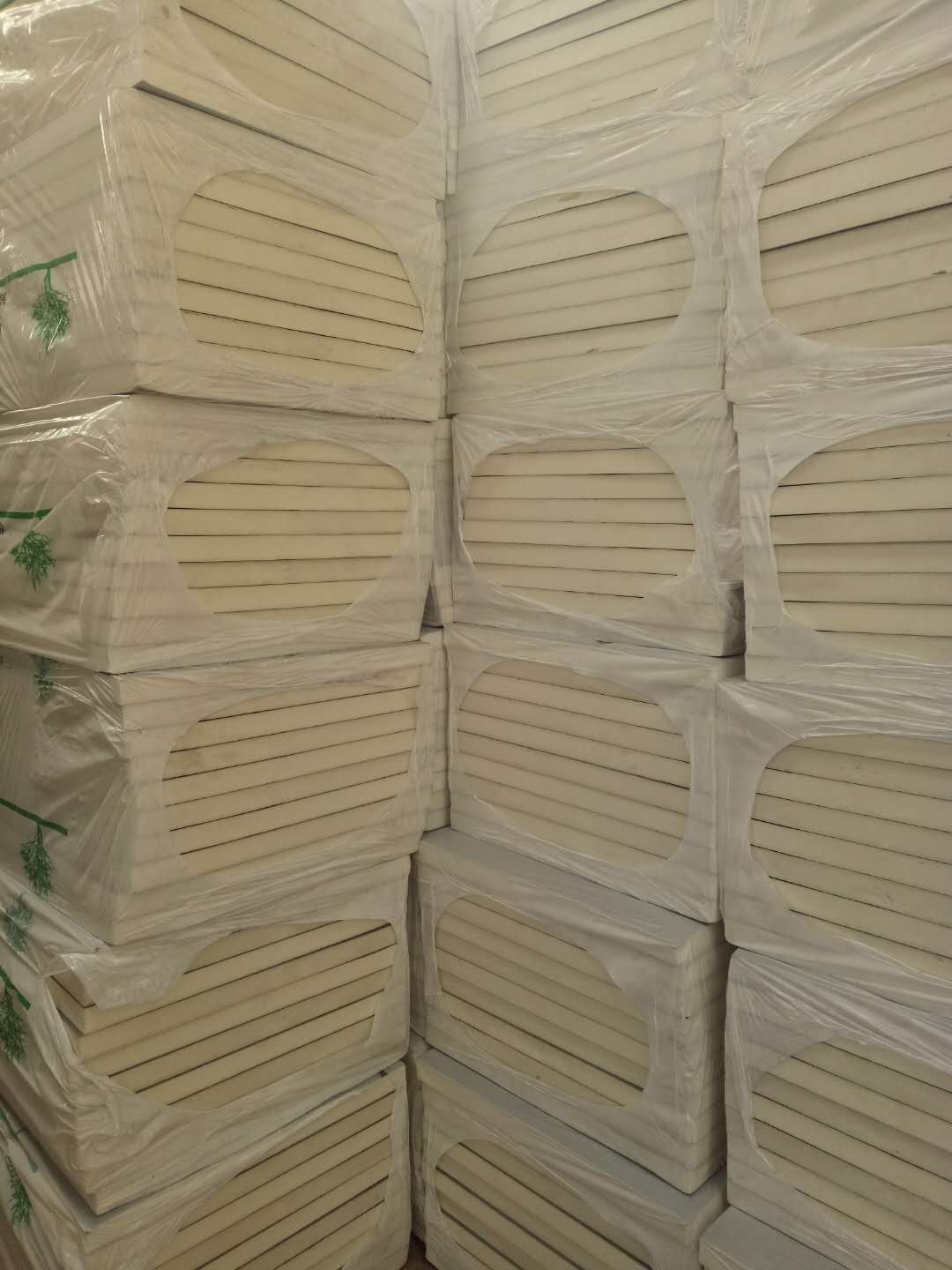上海聚氨酯保温板生产厂家 聚氨酯侧封玻璃丝绵板 送货上门