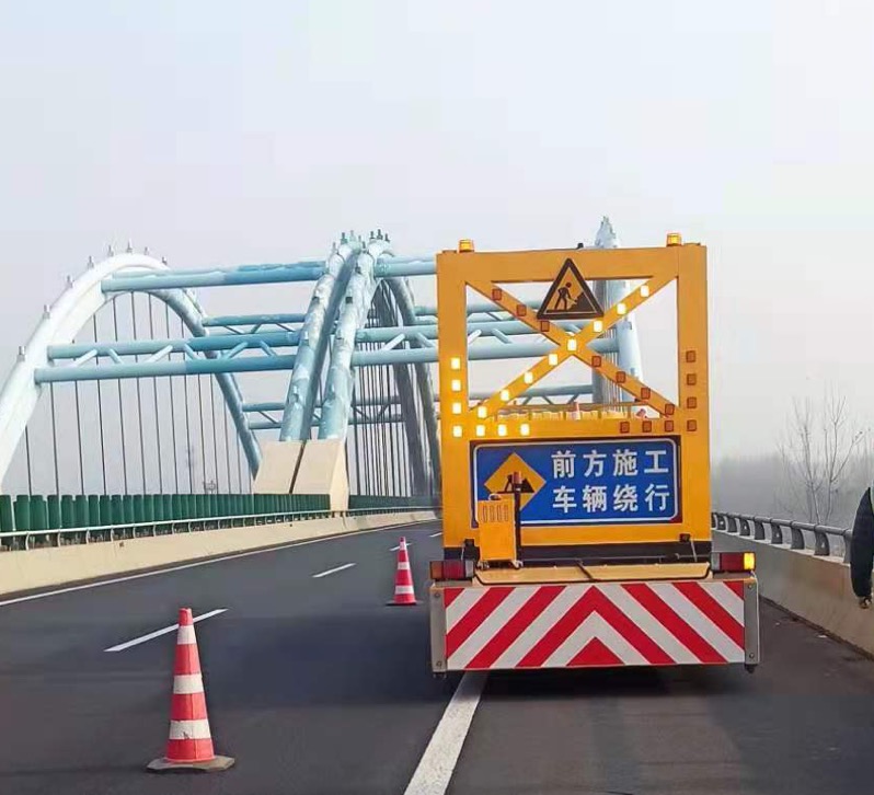南京100K防撞缓冲车出租厂家 启航机械设备租赁
