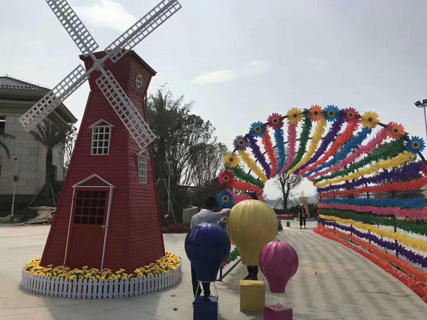 石家庄梦幻彩虹风车节乌鲁木齐五次斑斓风车展制作
