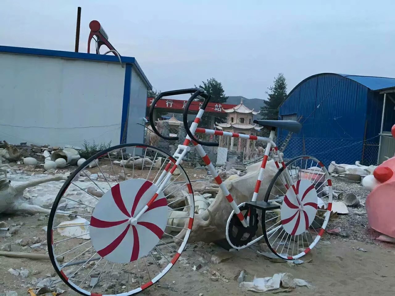 彩绘自行车雕塑厂家-室外自行车雕塑厂家-钢管自行车雕塑厂家