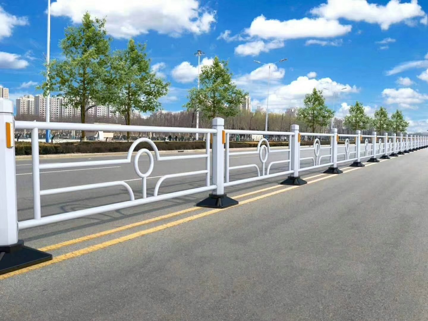 西安道路**护栏公路安全防撞栏杆人行道交通隔离栏新钢围栏