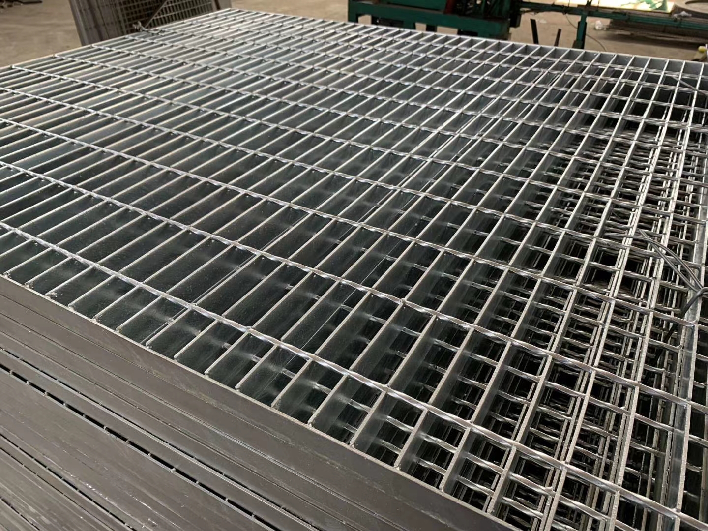 溧阳防滑锯齿型钢格板批发厂家 钢格板