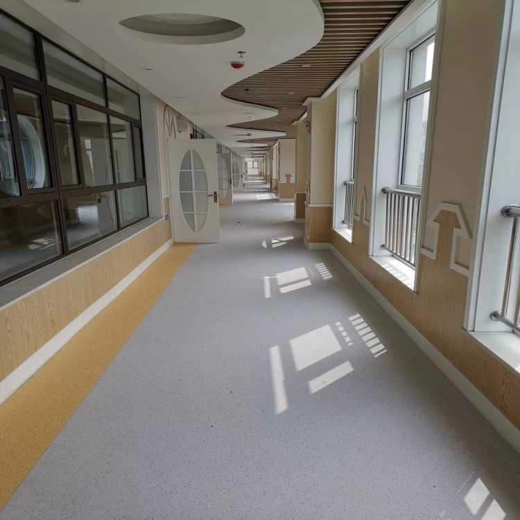济南养老院360地板