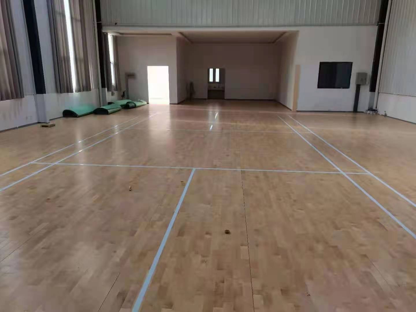 杭州篮球馆柞木运动木地板翻新