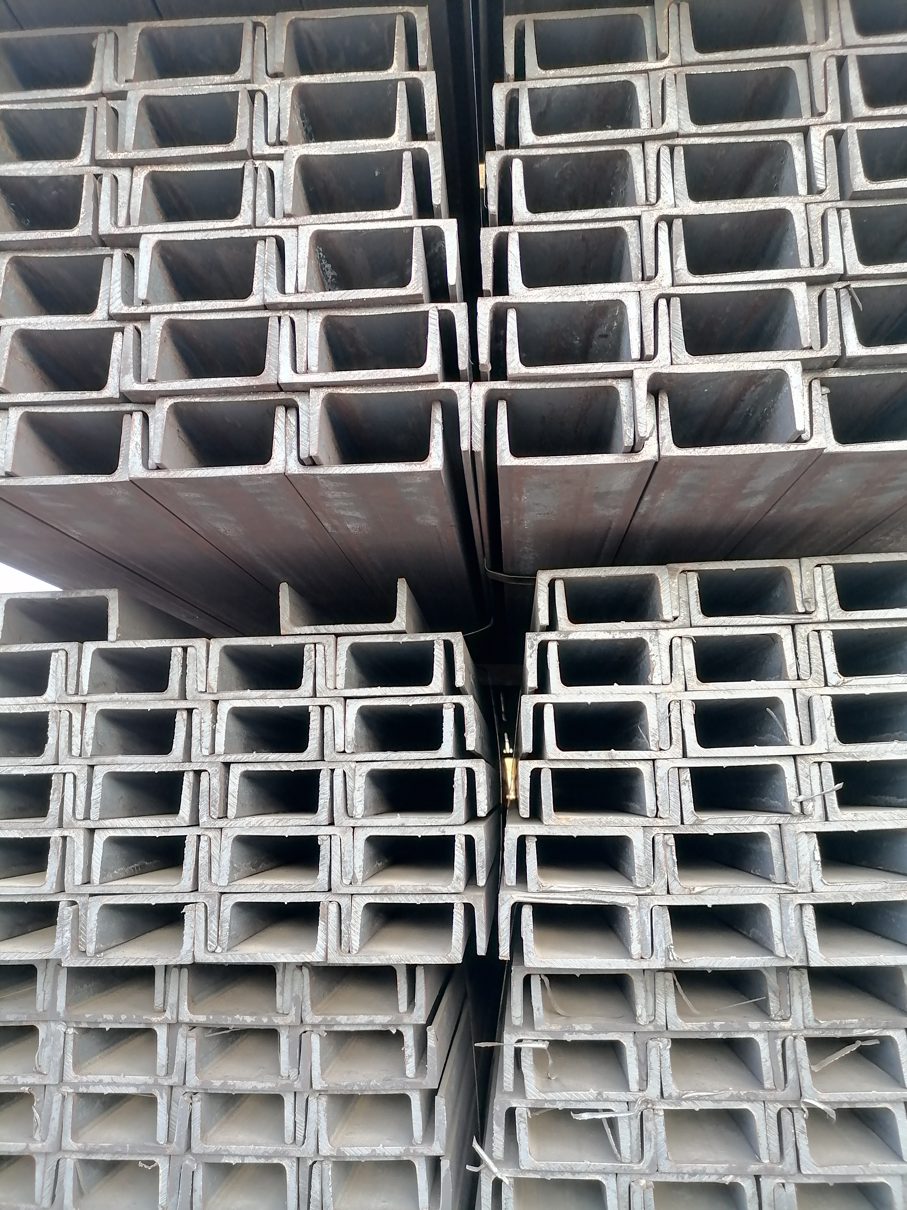 昆明Q235槽钢价格|昆明镀锌槽钢价格|Q355槽钢昆明淘滇钢铁公司