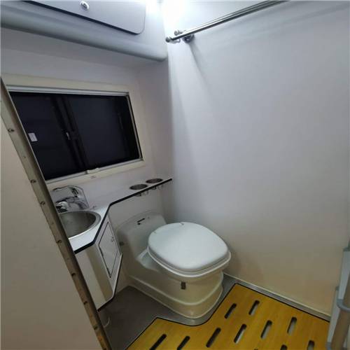 国六大通v80房车 c型四驱皮卡房车 吉林小型旅游房车