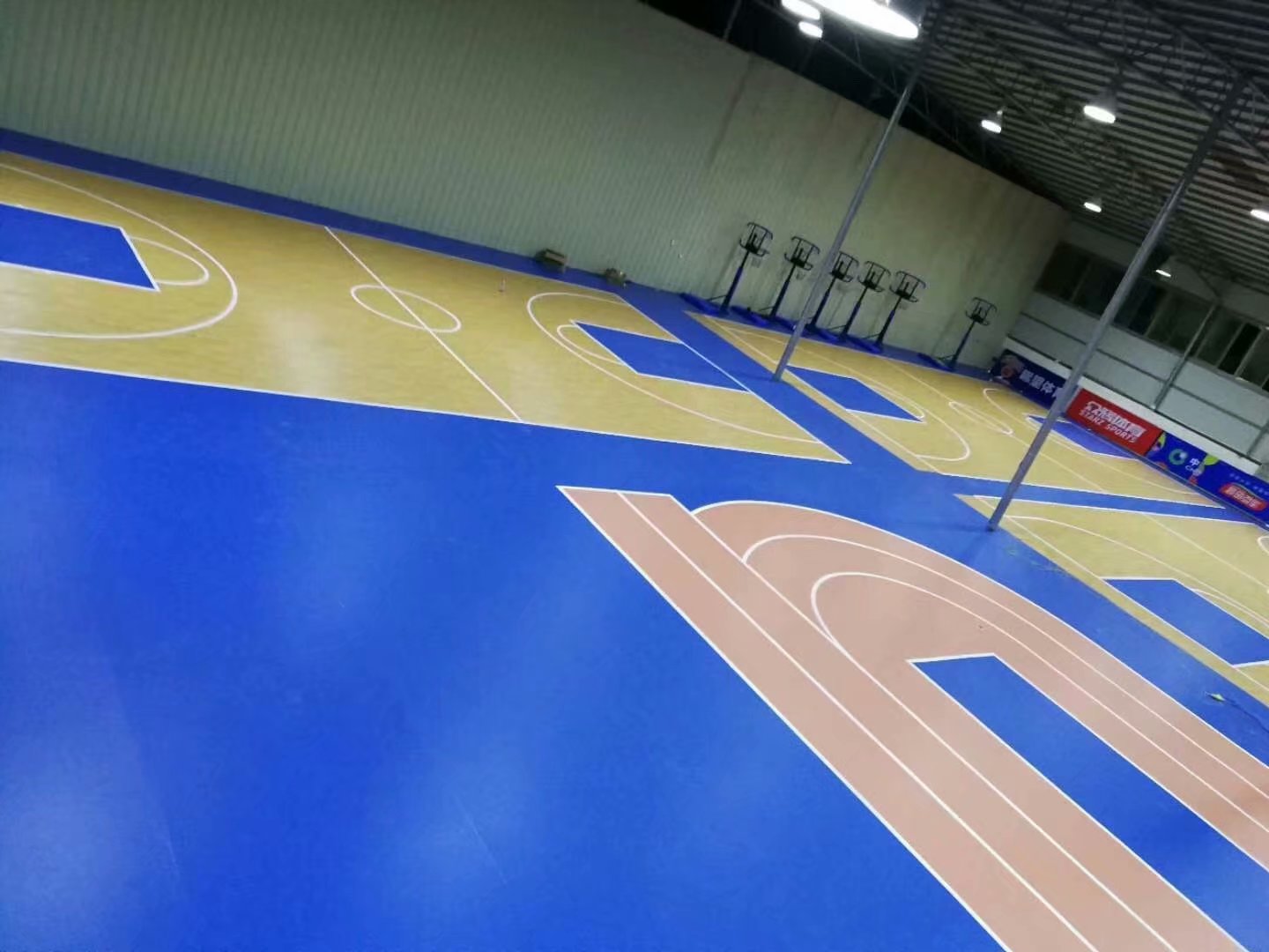 南昌环保篮球场塑胶地板用途