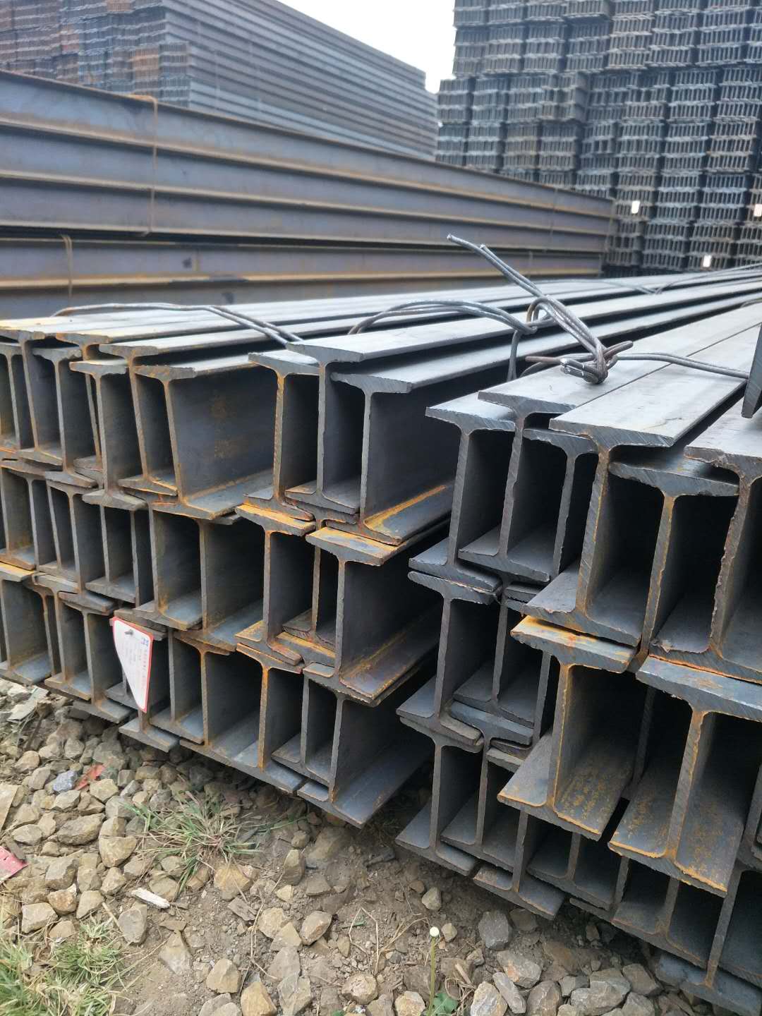 楚雄工字鋼銷售基地 云南鋼板樁出租 工字鋼型號規格