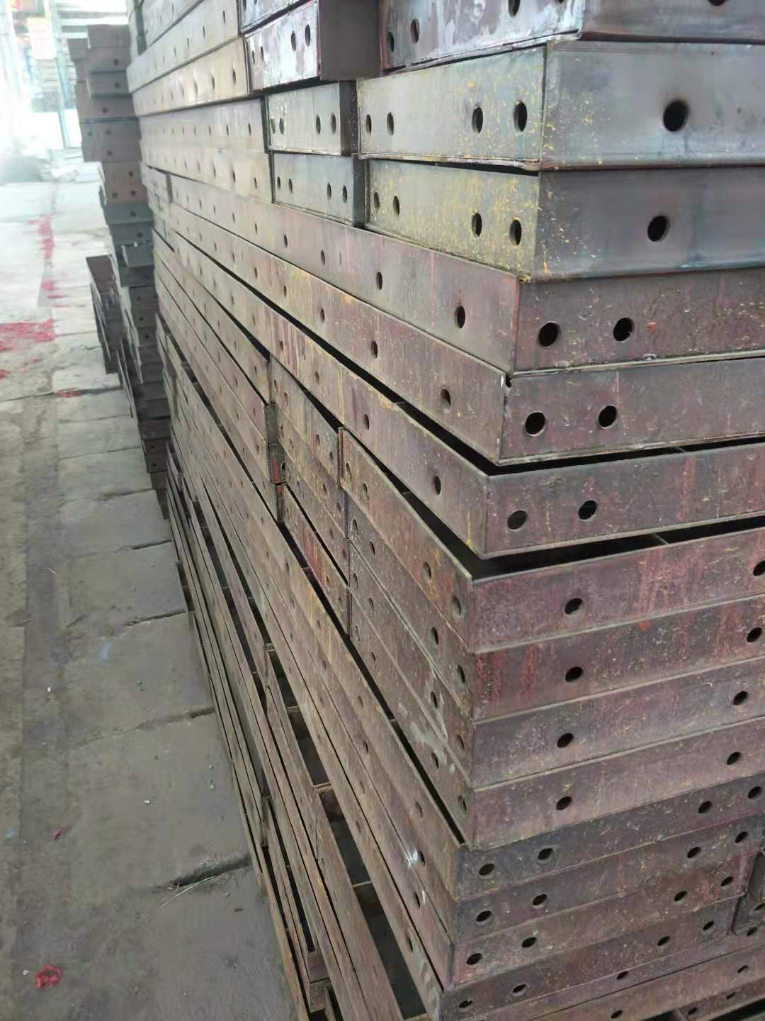 南充鋼模板廠家 橋梁圓柱鋼模板生產廠家 鋼模板圖片