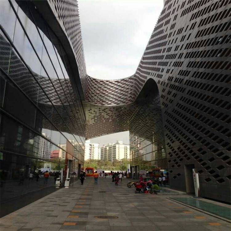 广东东莞商业街幕墙雕刻铝单板报价