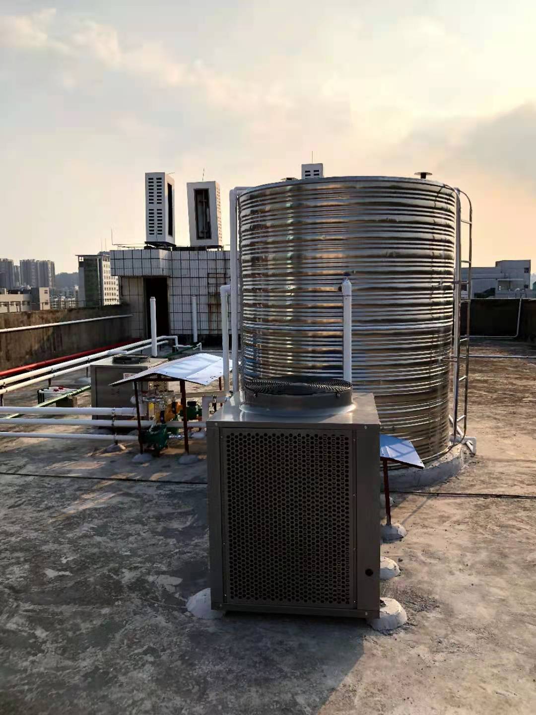 广州美的空气能热泵维护