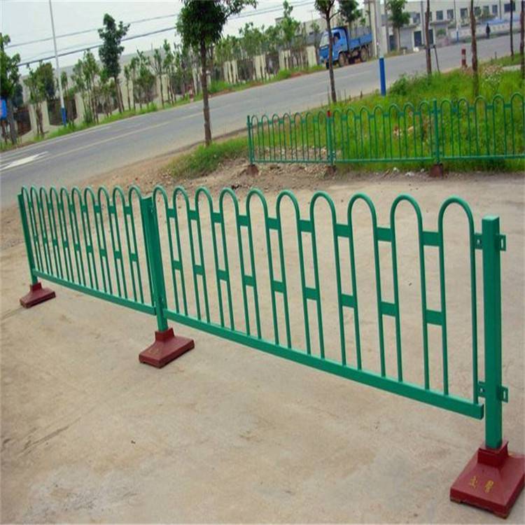 京式适用美观围栏 钢筋护栏 交通栏杆网加工定制