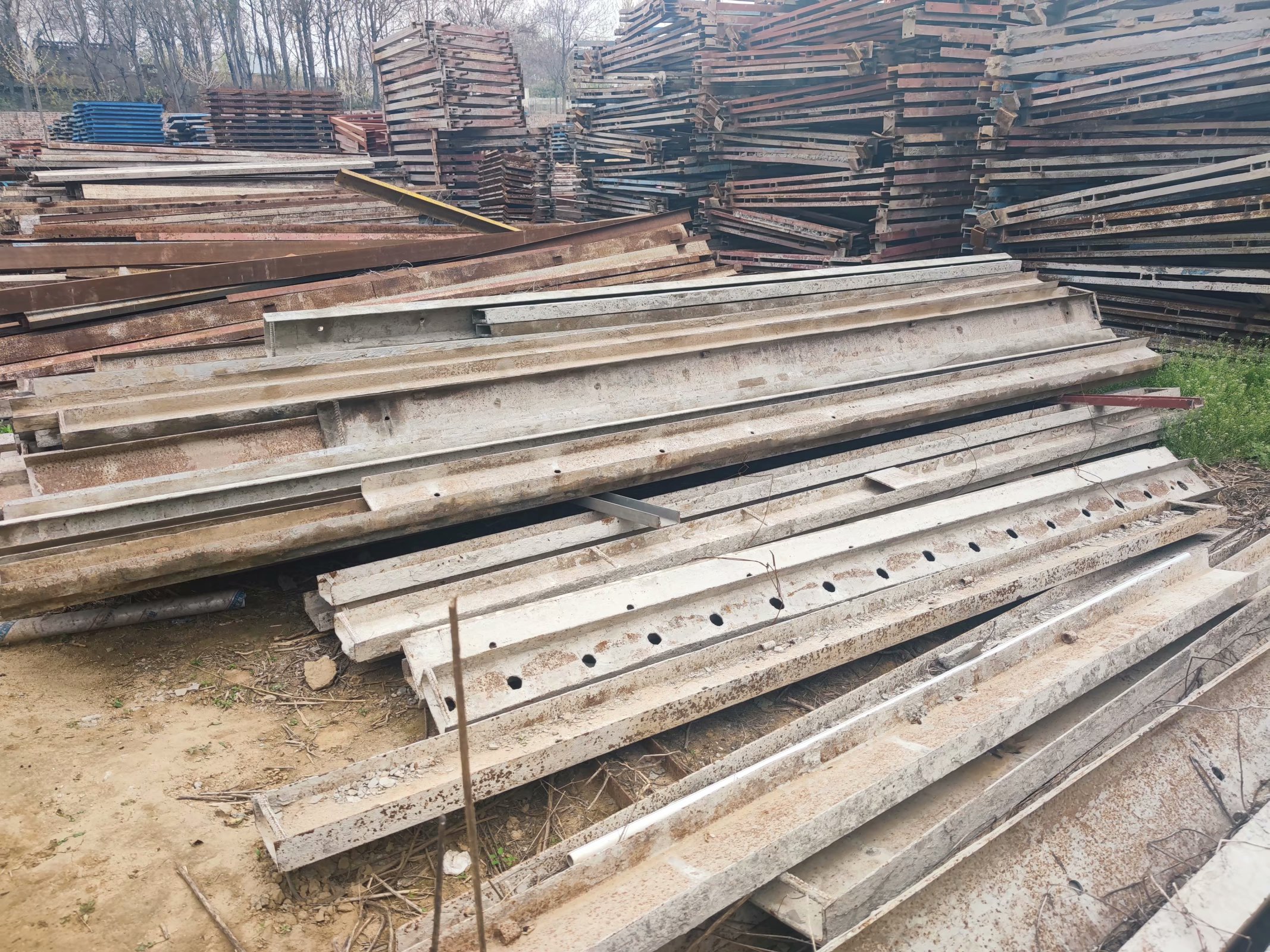 混凝土路面18公分槽钢出租厂家 混凝土路面20公分槽钢 钢模板规格齐全