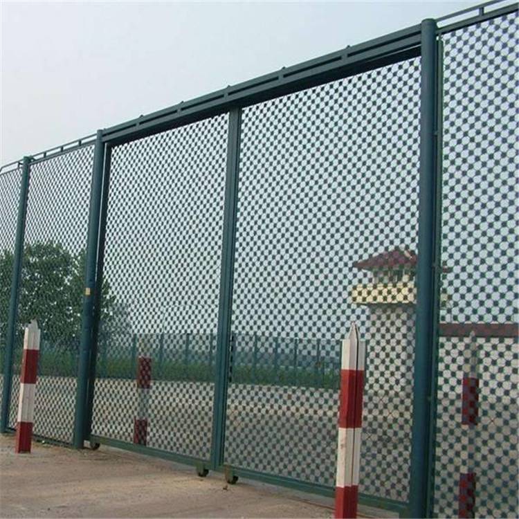 钢板网护栏 监狱护栏 机场围栏围界安装施工