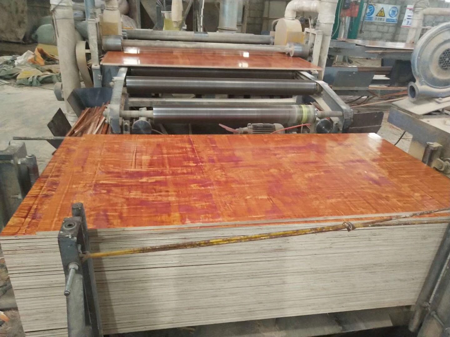 建筑木制模板 1250x2500mm规格 中霖木业