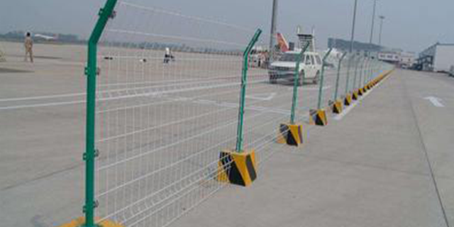 贵州波形公路护栏网联系方式 湖北华栏达金属制品供应