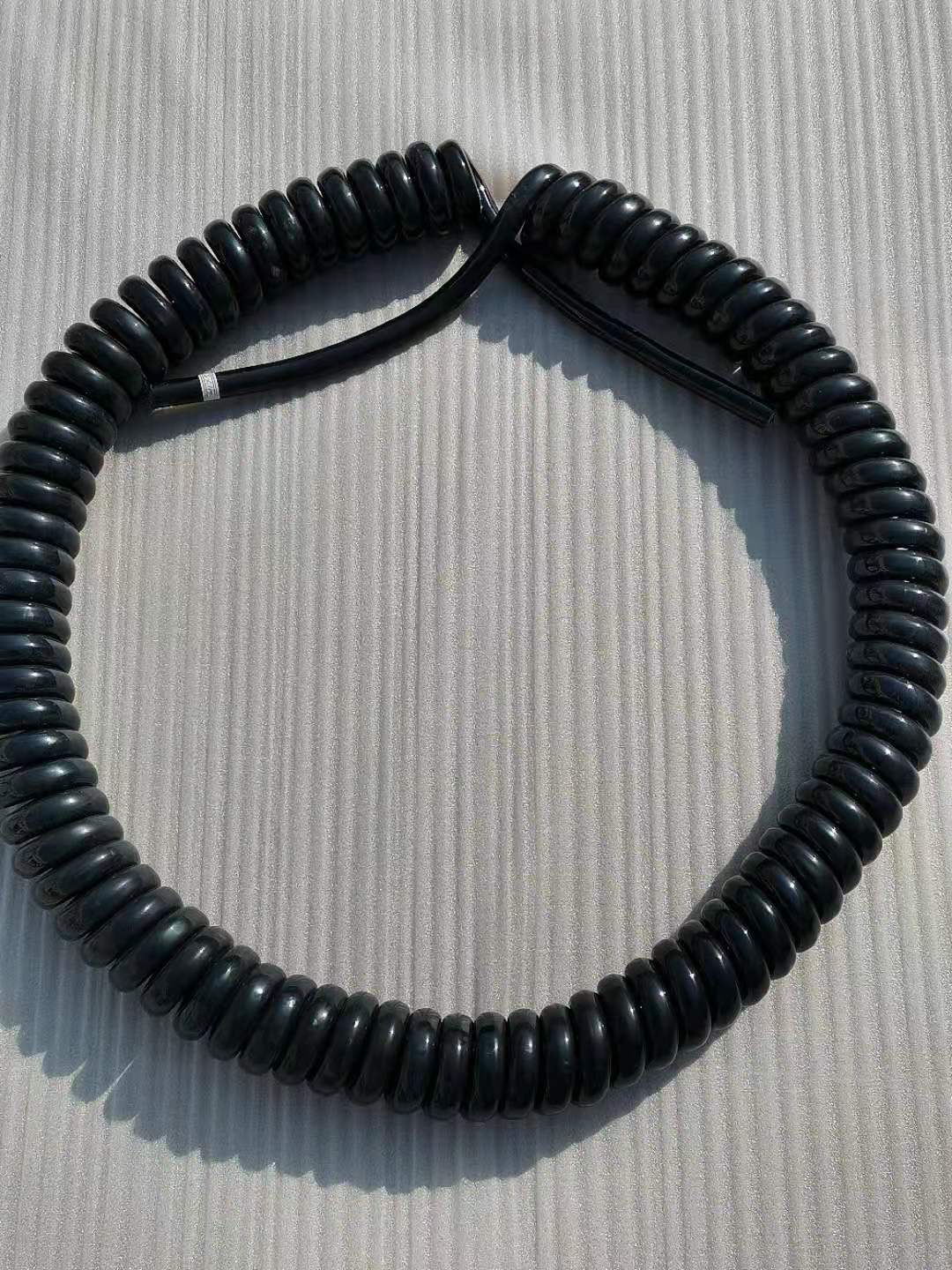 弹簧电线 黑色工程机械螺旋电缆弹簧线