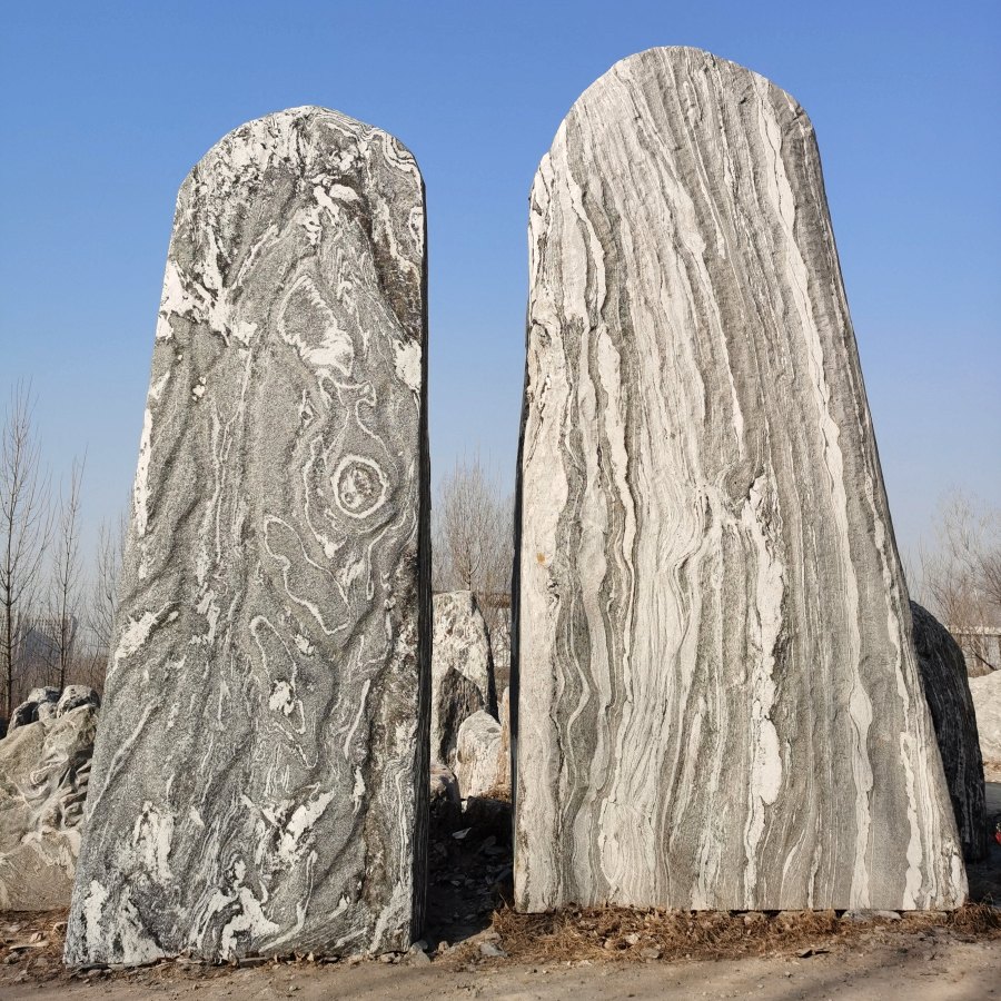 优质泰山石供应,赣州景观石公司,12000平米景观石基地