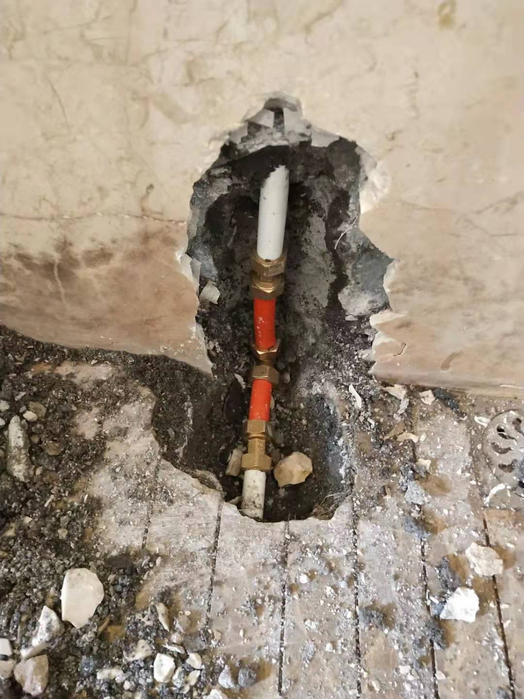 地板下自来水管漏水探漏