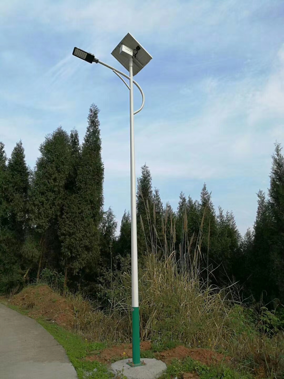 中山6米100W太阳能路灯 农村锂电池太阳能路灯杆