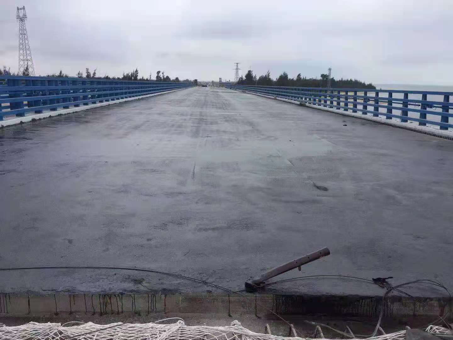 聚合物改性沥青桥面防水涂料