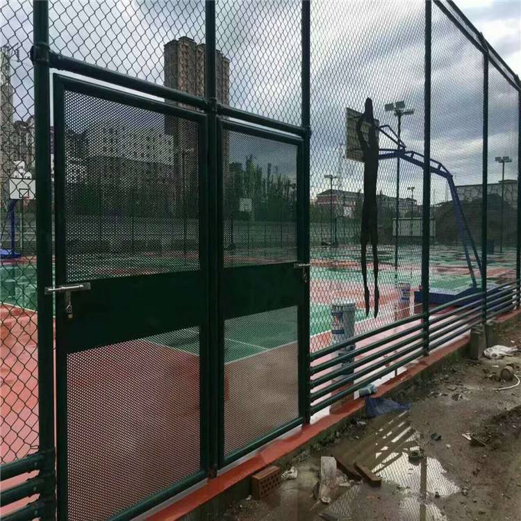 铁丝网球场护栏网厂家电话 奥耐勾花网球场隔离网