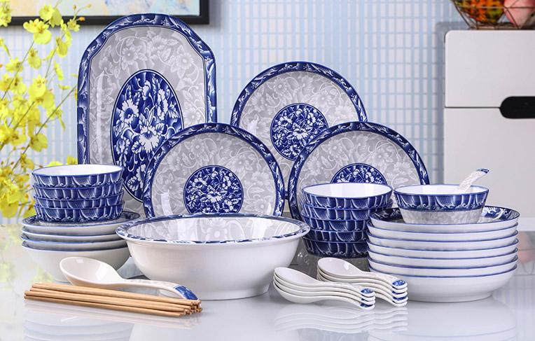 沈阳市大东区青花瓷碗筷套装，美观大方，结实耐用 厂家批发