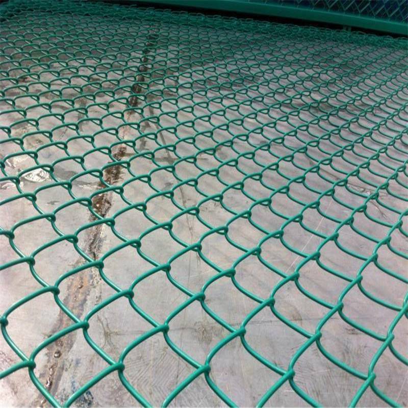篮球场围栏 不开裂球场围栏 镀锌护坡勾花网